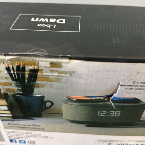 BRAND new open box | i-box | Dawn Bedside Alarm Clock | Wireless Charging - Picture 4 of 5